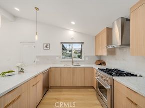 20632 Tiara Street, Woodland Hills (los Angeles) CA 91367