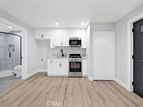 16052 Bahama Street, North Hills (los Angeles) CA 91343