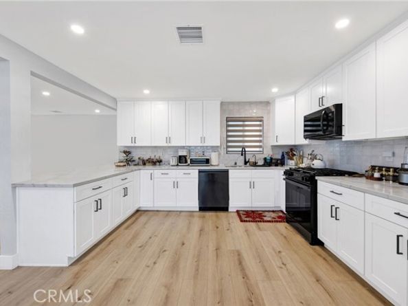 16052 Bahama Street, North Hills (los Angeles) CA 91343