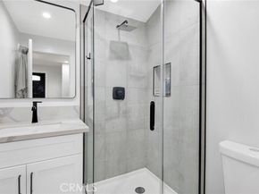 16052 Bahama Street, North Hills (los Angeles) CA 91343