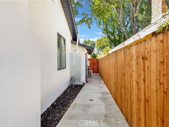16052 Bahama Street, North Hills (los Angeles) CA 91343