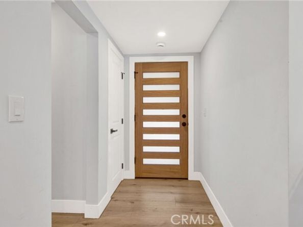 16052 Bahama Street, North Hills (los Angeles) CA 91343
