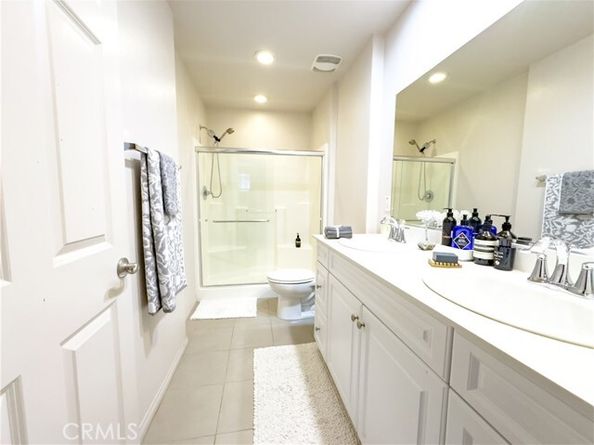 14124 W Pine Lane, Van Nuys (los Angeles) CA 91405