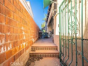 6130 Whitsett Ave, North Hollywood (los Angeles) CA 91606