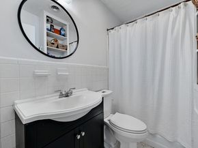 5700 Avenue G, Austin TX 78752