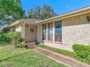 10808 Pinehurst Dr A, Austin TX 78747