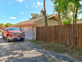 10808 Pinehurst Dr A, Austin TX 78747