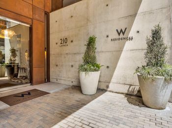 210 Lavaca ST