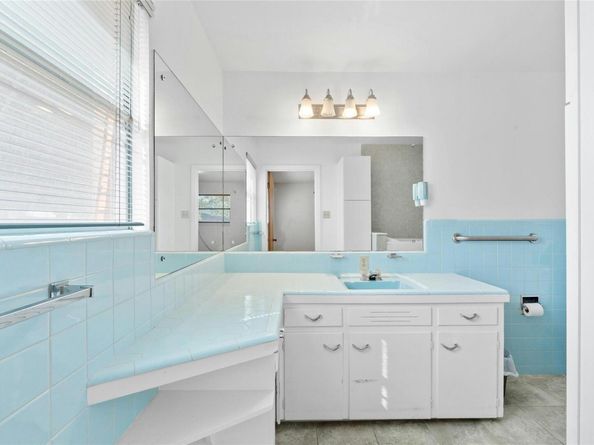 1311 Ridgehaven DR, Austin TX 78723