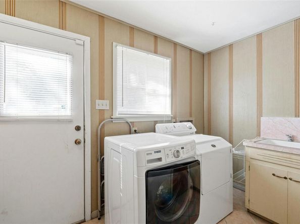 1311 Ridgehaven DR, Austin TX 78723