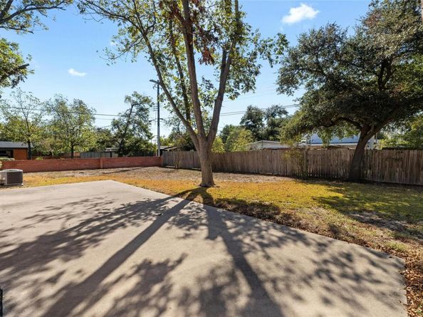 1311 Ridgehaven DR, Austin TX 78723