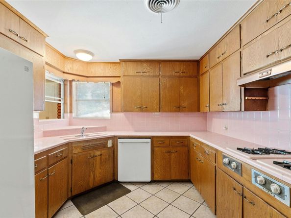 1311 Ridgehaven DR, Austin TX 78723