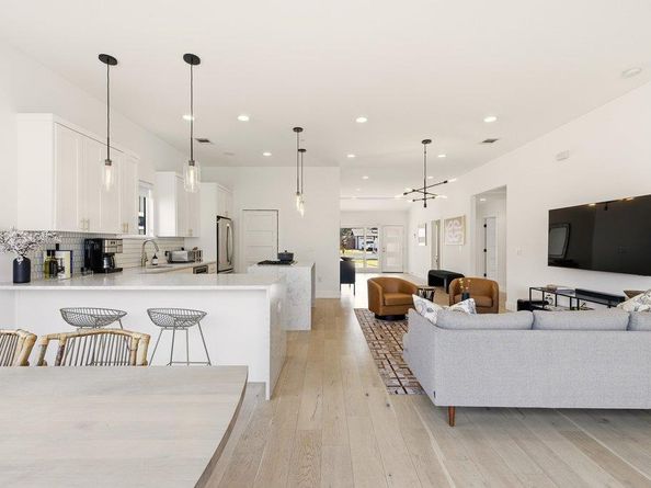 7804 Hardy DR, Austin TX 78757