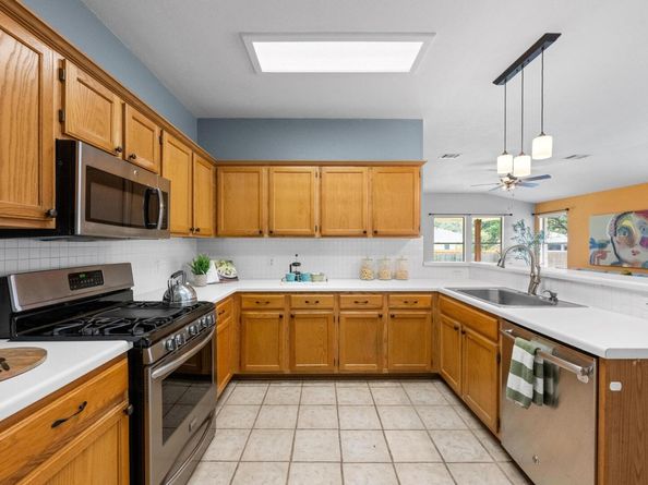 4620 Hoffman DR, Austin TX 78749