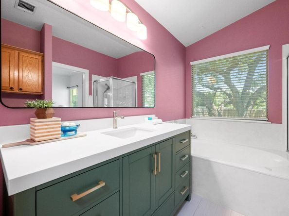 4620 Hoffman DR, Austin TX 78749