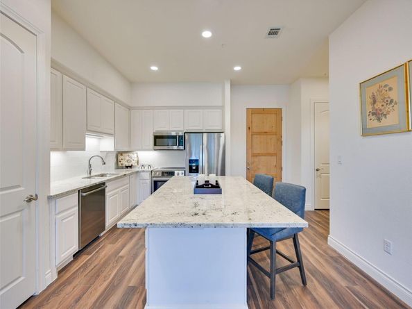 102 Bella Toscana Ave 1103, Lakeway TX 78734