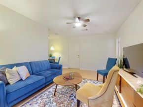 6903 Deatonhill DR 20, Austin TX 78745