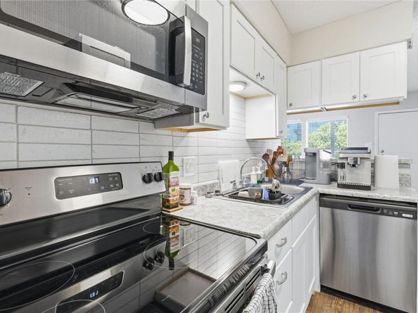 2801 Hemphill PARK A303, Austin TX 78705