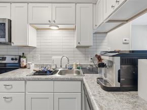 2801 Hemphill PARK A303, Austin TX 78705