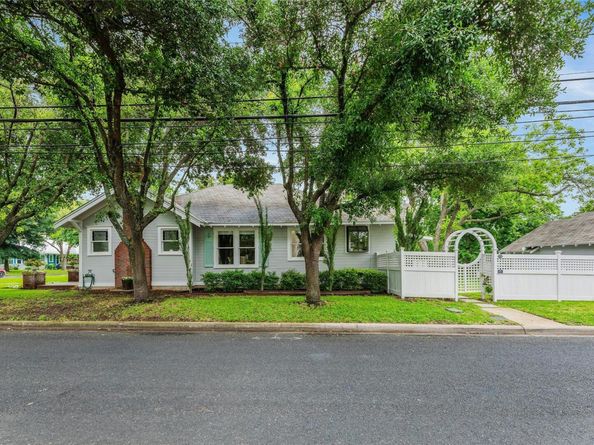 1502 Olive ST, Georgetown TX 78626