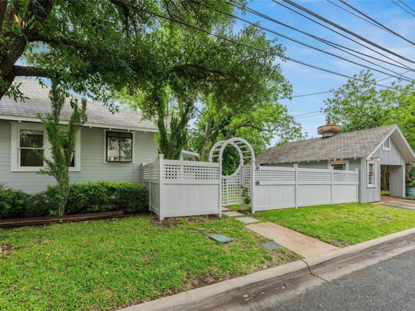 1502 Olive ST, Georgetown TX 78626