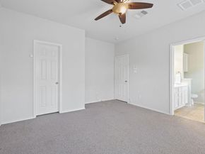16100 S Great Oaks DR 2702, Round Rock TX 78681