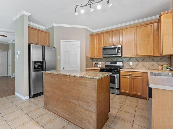 16100 S Great Oaks DR 2702, Round Rock TX 78681