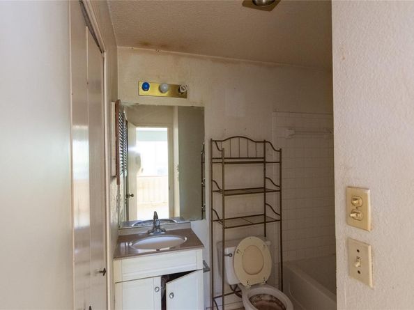 1107 Green Valley Cv, Round Rock TX 78664