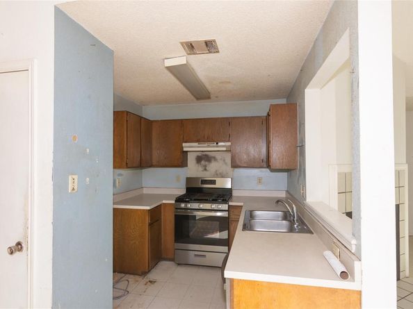 1107 Green Valley Cv, Round Rock TX 78664