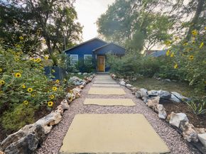 1148 Gunter ST A & B, Austin TX 78721