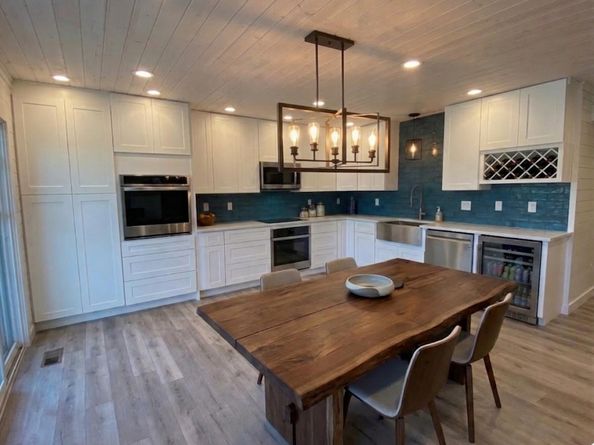 515 Demarett DR 17, Point Venture TX 78645