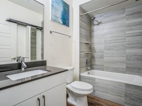 6444 Burnet RD 305, Austin TX 78757