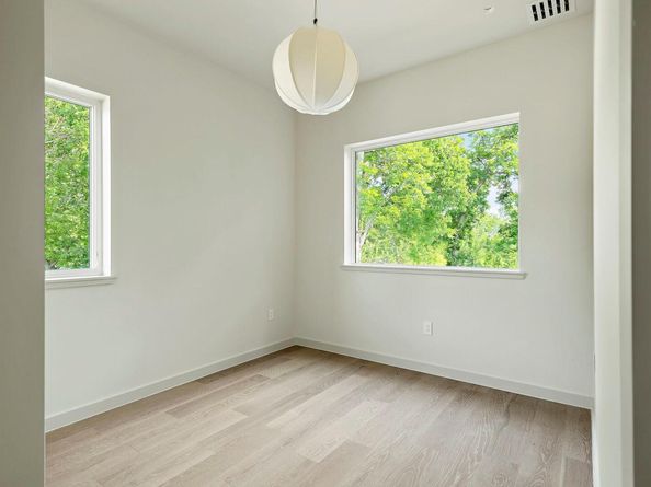 2405 E 22nd ST, Austin TX 78722