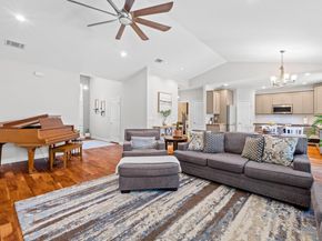 3905 Clinton LN, Lago Vista TX 78645