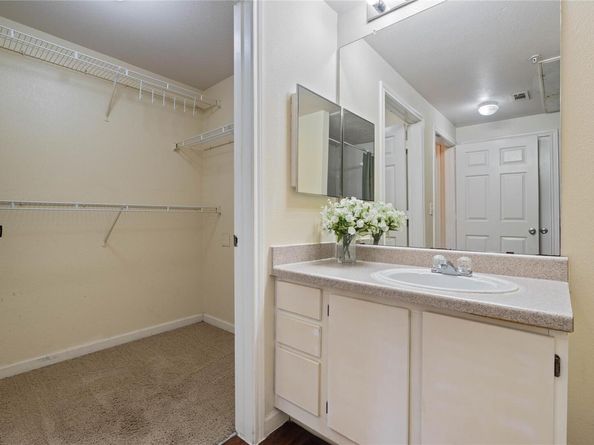 2320 Gracy Farms LN 812, Austin TX 78758
