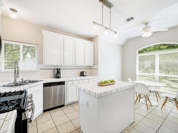 7400 Spivey DR, Austin TX 78749