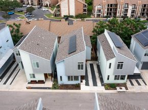 801 N Bluff DR 28, Austin TX 78745