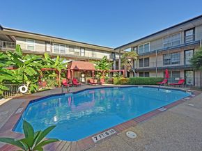 2425 Ashdale DR 28, Austin TX 78757