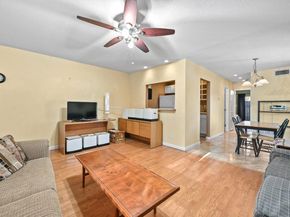 2425 Ashdale DR 28, Austin TX 78757