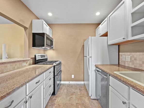 2425 Ashdale DR 28, Austin TX 78757