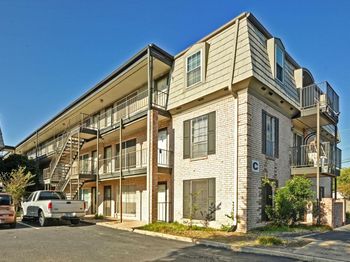 2425 Ashdale DR