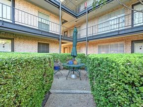 2425 Ashdale DR 28, Austin TX 78757