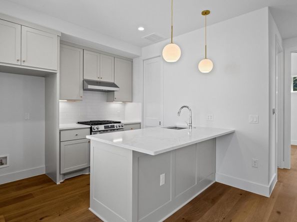 4525 S 3rd ST, Austin TX 78745