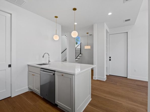 4525 S 3rd ST, Austin TX 78745