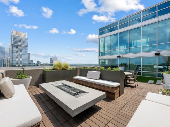 300 Bowie ST PH2, Austin TX 78703