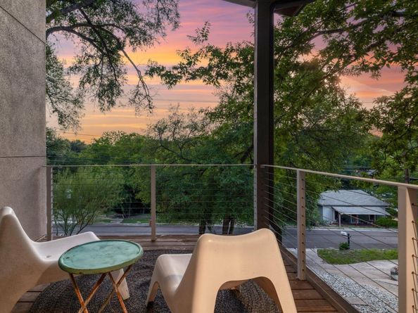 1303 Deloney ST, Austin TX 78721