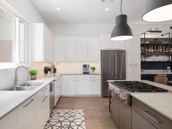 1303 Deloney ST, Austin TX 78721