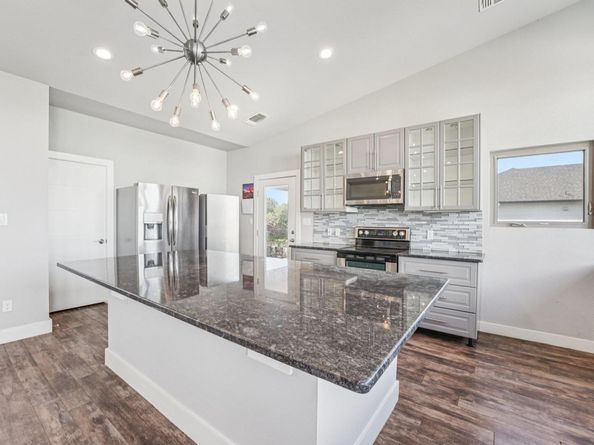 18812 Lakeland DR, Lago Vista TX 78645