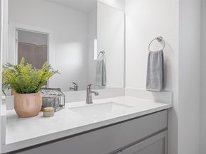 213 Great Lawn BND, Liberty Hill TX 78642