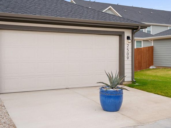 2524 Ophelia Levi LN, Round Rock TX 78665